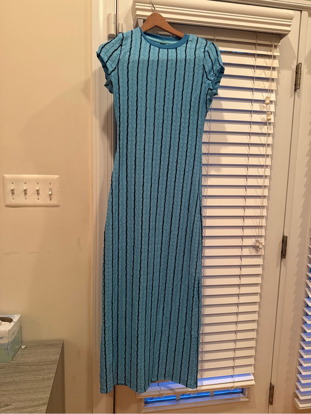NWOT Aqua Blue Textured Stripe Maxi / Midi Dress Stretch Crinkle Knit Bodycon - Picture 2 of 9